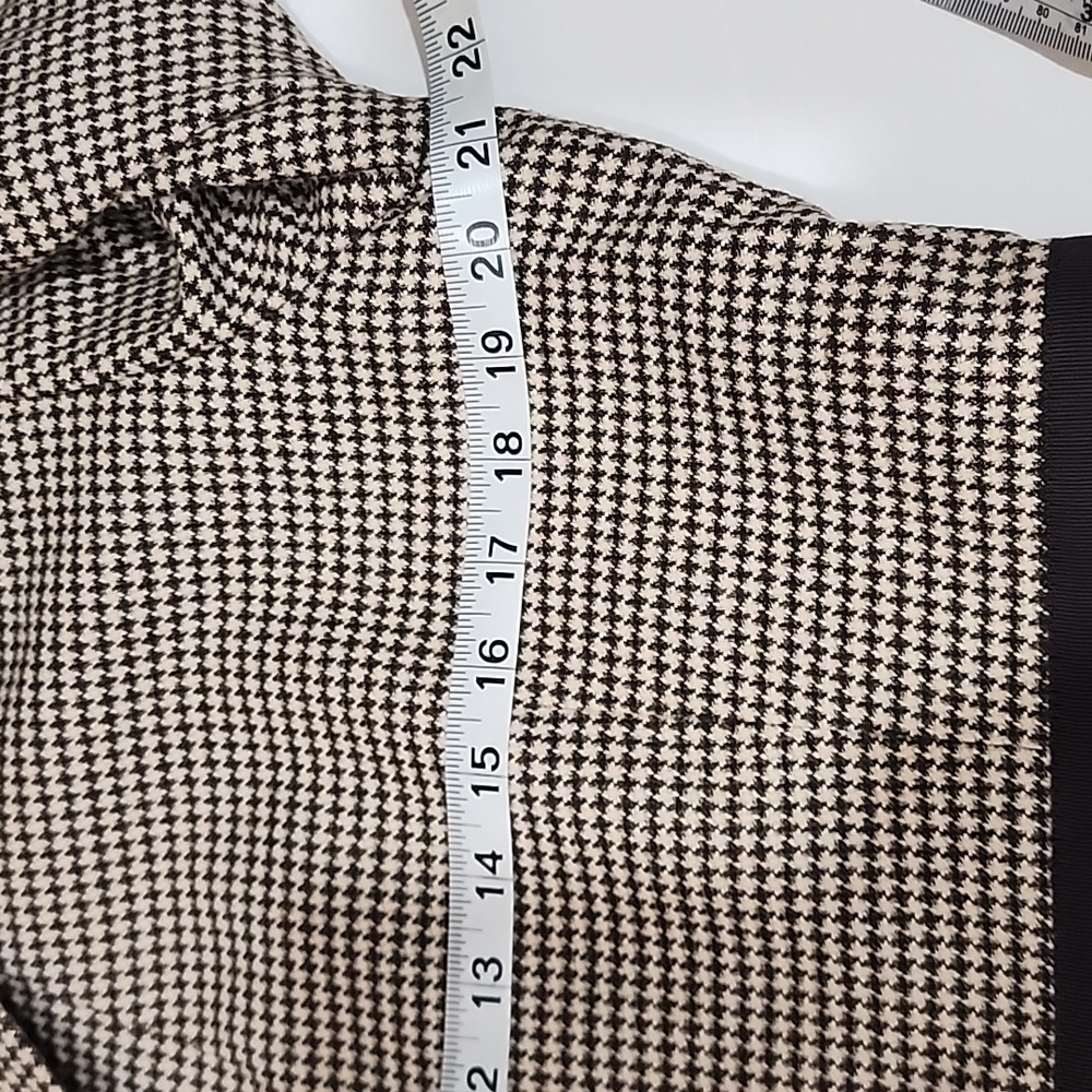 Tahari Arthur S. Levine Jacket - Picture 11 of 11